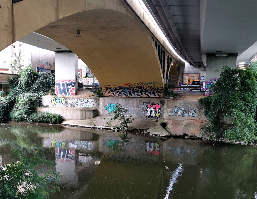 2025 @Christian Appel, Spaziergangsforscher, Zeichner, Klangarchäologe, Fotograf, Räumebauer, Utopist, Gärtner, Objektemacher, Klavierspieler, Innenarchitekt