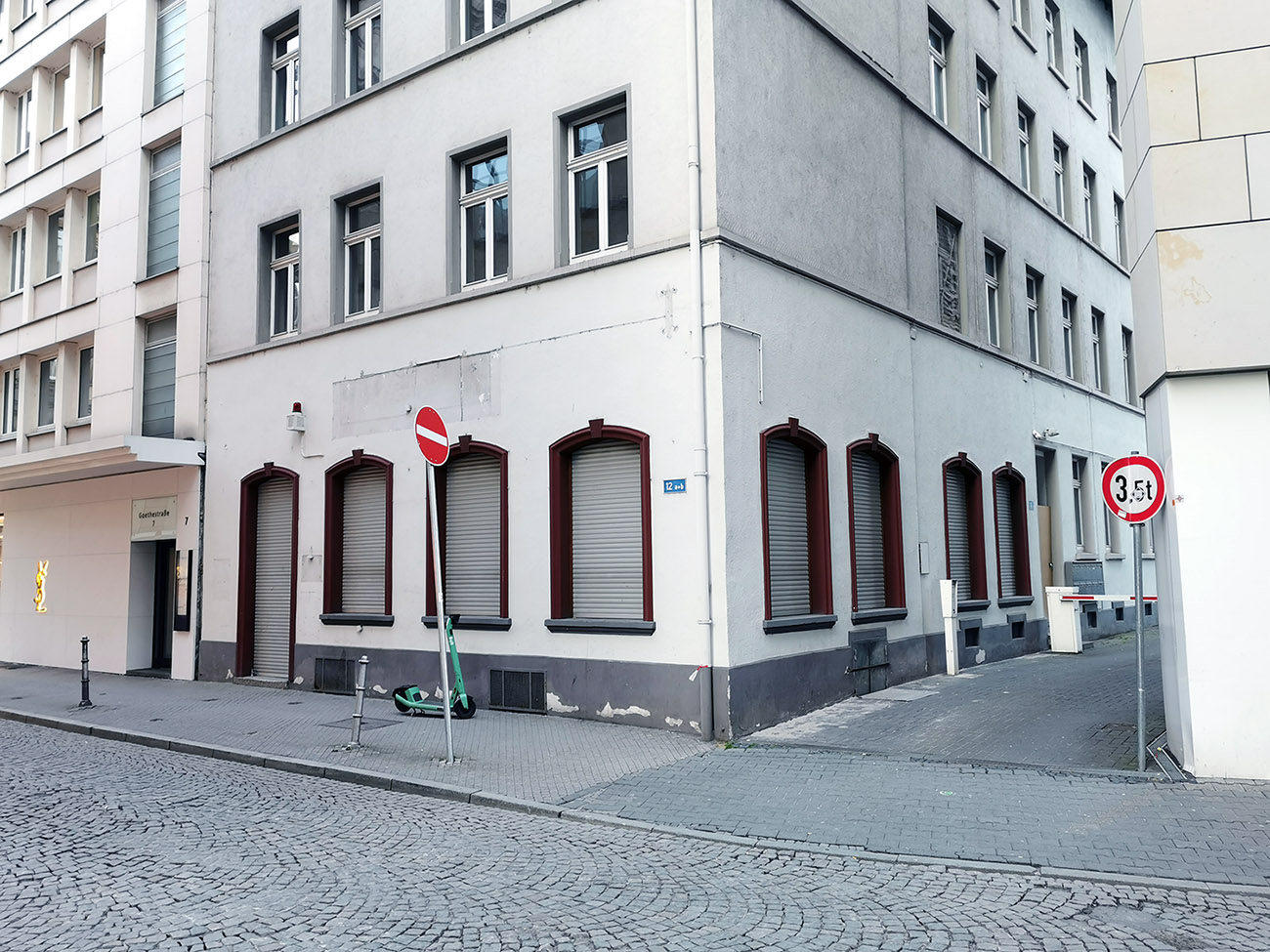 2025 @Christian Appel, Spaziergangsforscher, Zeichner, Klangarchäologe, Fotograf, Räumebauer, Utopist, Gärtner, Objektemacher, Klavierspieler, Innenarchitekt