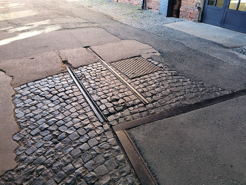 2025 @Christian Appel, Spaziergangsforscher, Zeichner, Klangarchäologe, Fotograf, Räumebauer, Utopist, Gärtner, Objektemacher, Klavierspieler, Innenarchitekt